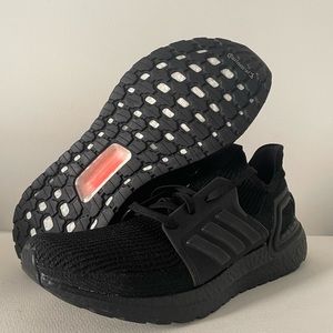 Adidas Ultraboost 2019 - Triple black